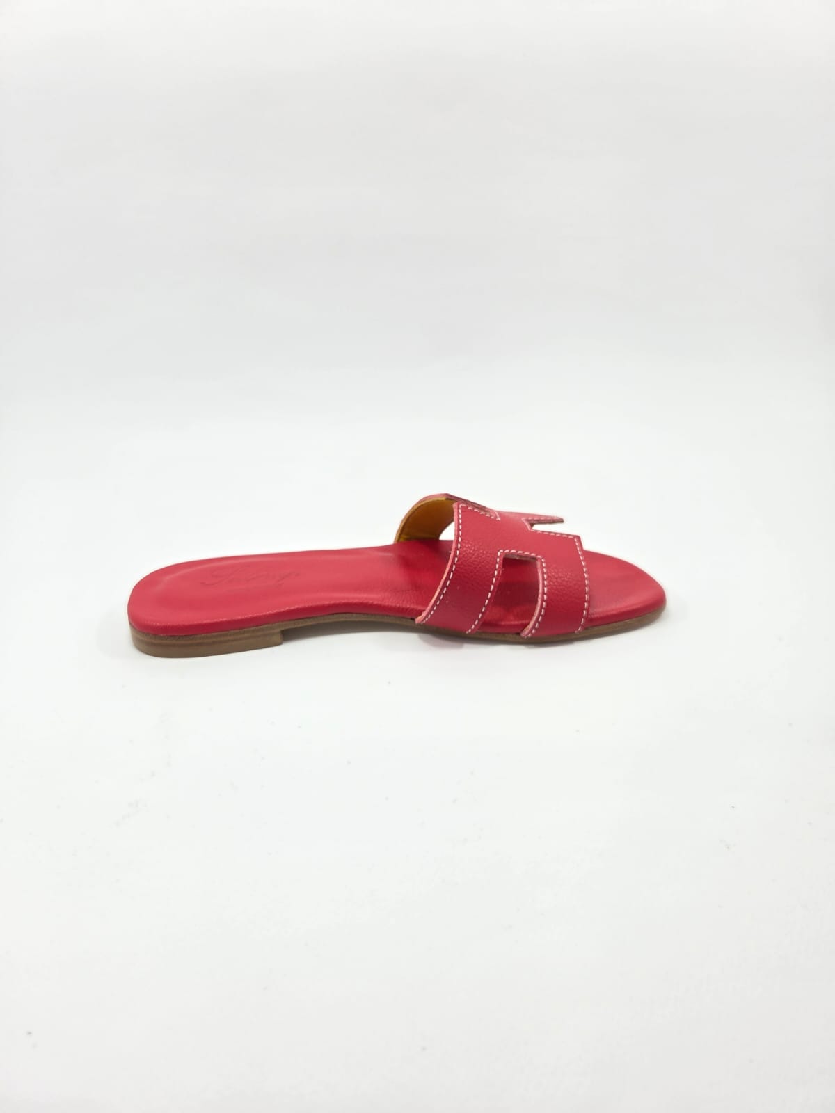 Sandali Bassi Donna Interamente in Vera Pelle Rosso Vermilion con Suola in Cuoio Naturale.