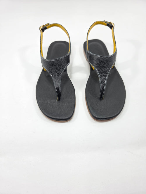 Infradito Donna con Cinturino Interamente in Vera Pelle Nero con Suola in Cuoio Naturale.