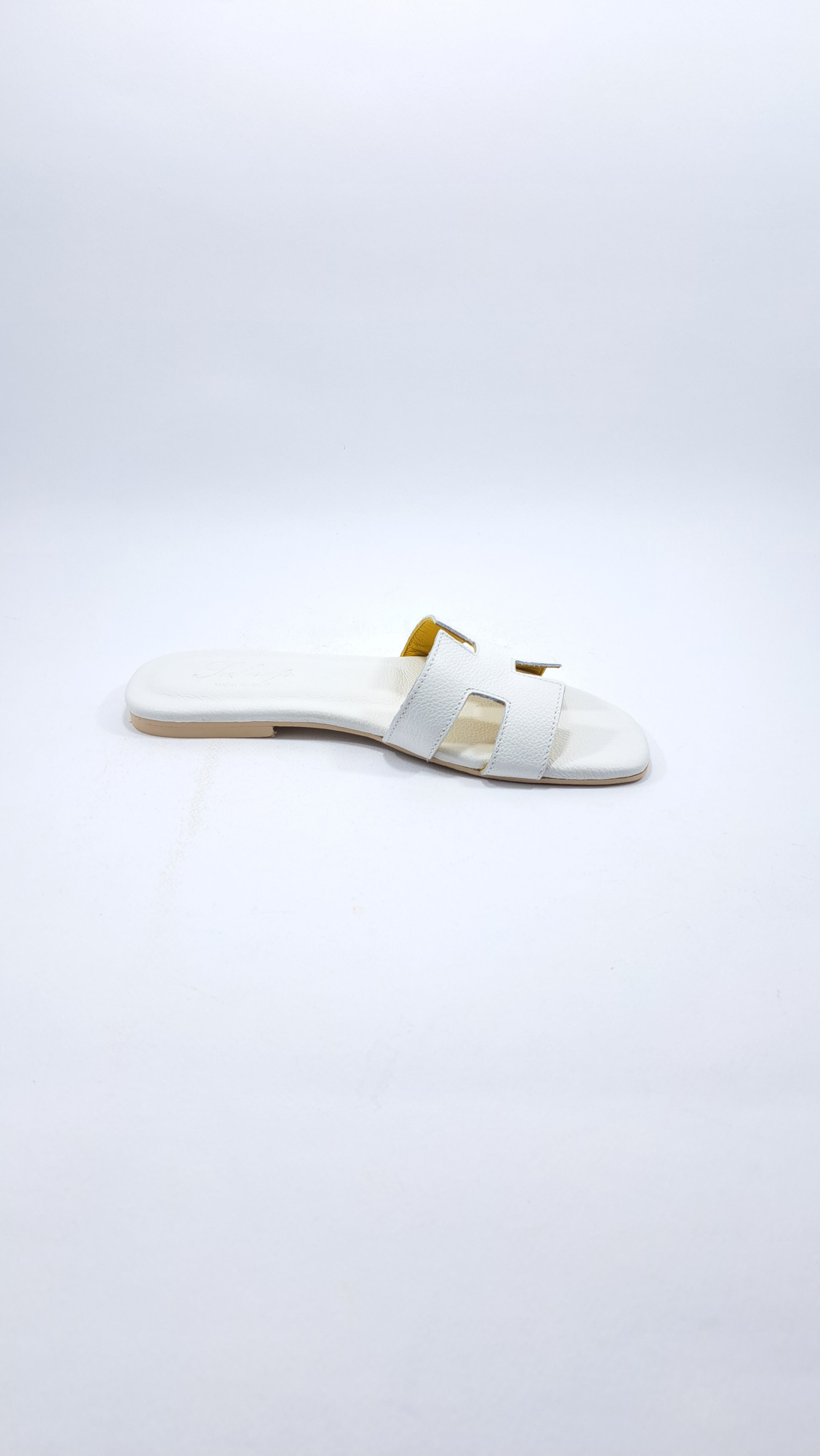Sandali da donna Completamente in Pelle. Con suola in Gomma