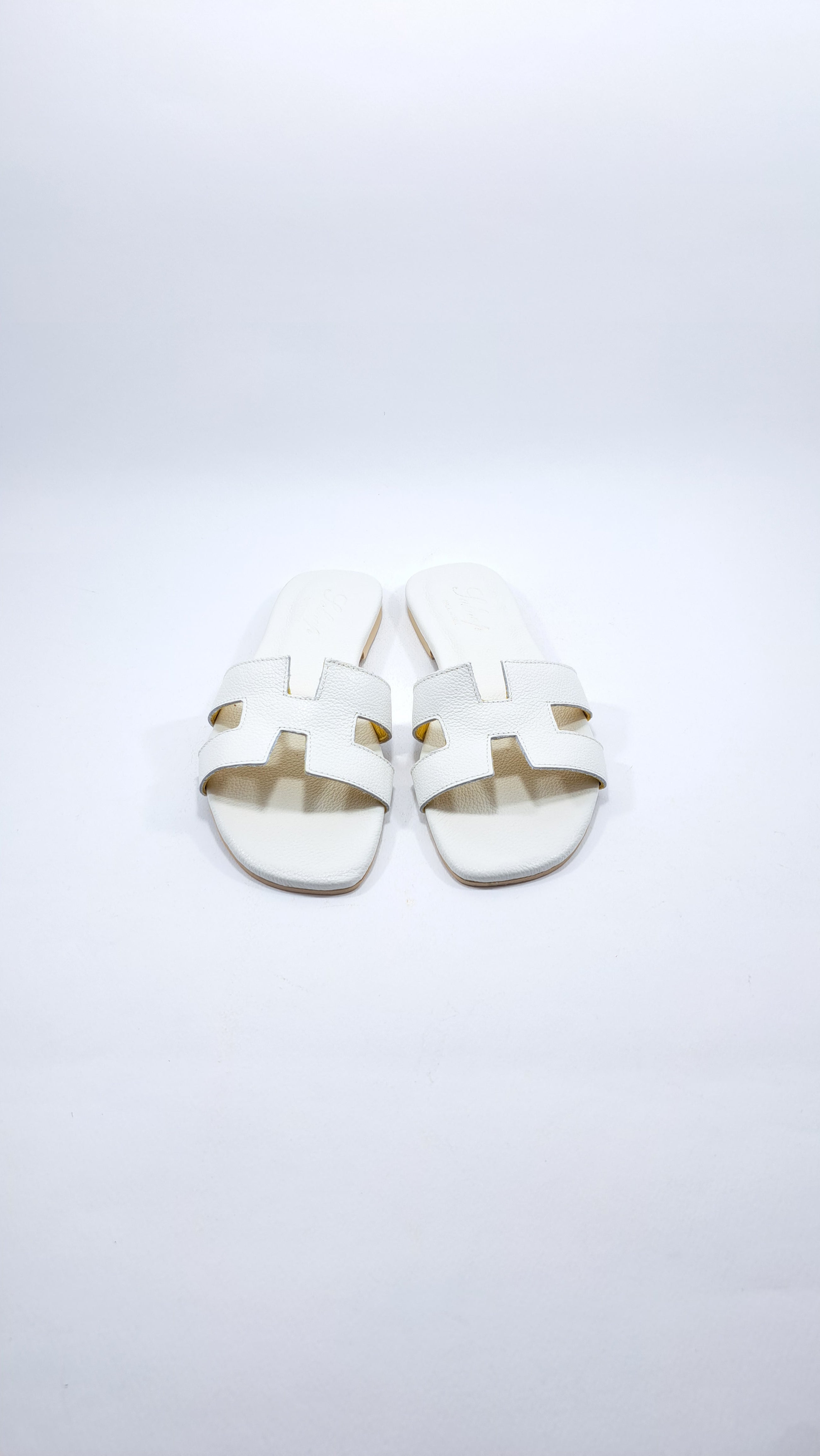Sandali da donna Completamente in Pelle. Con suola in Gomma