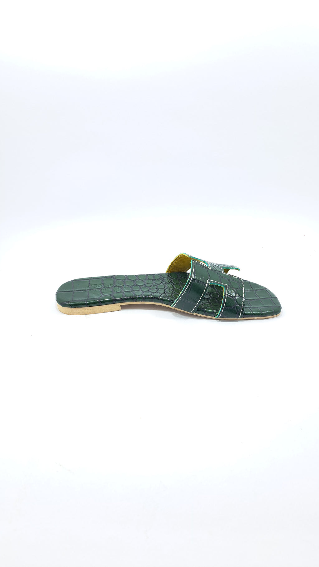 Sandali da donna completamente in pelle con suola in gomma