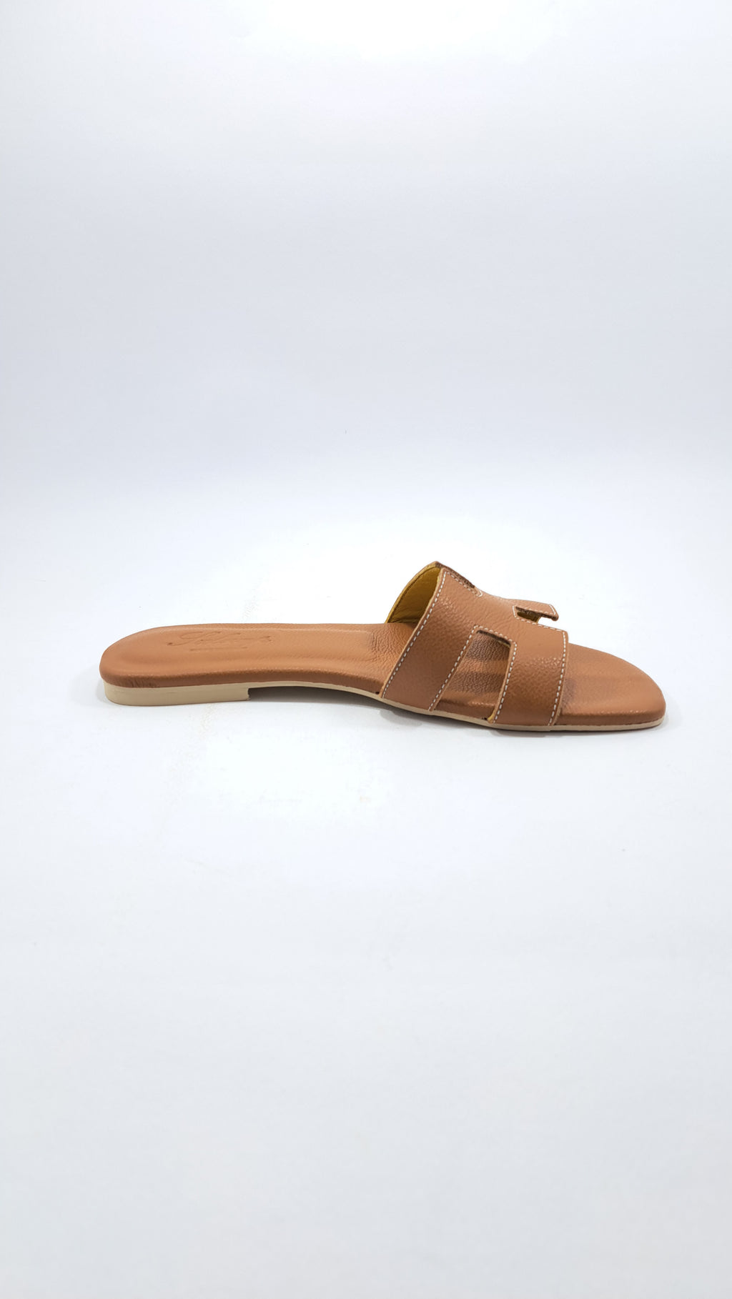 Sandali da Donna Completamente in Pelle. Con suola in Gomma