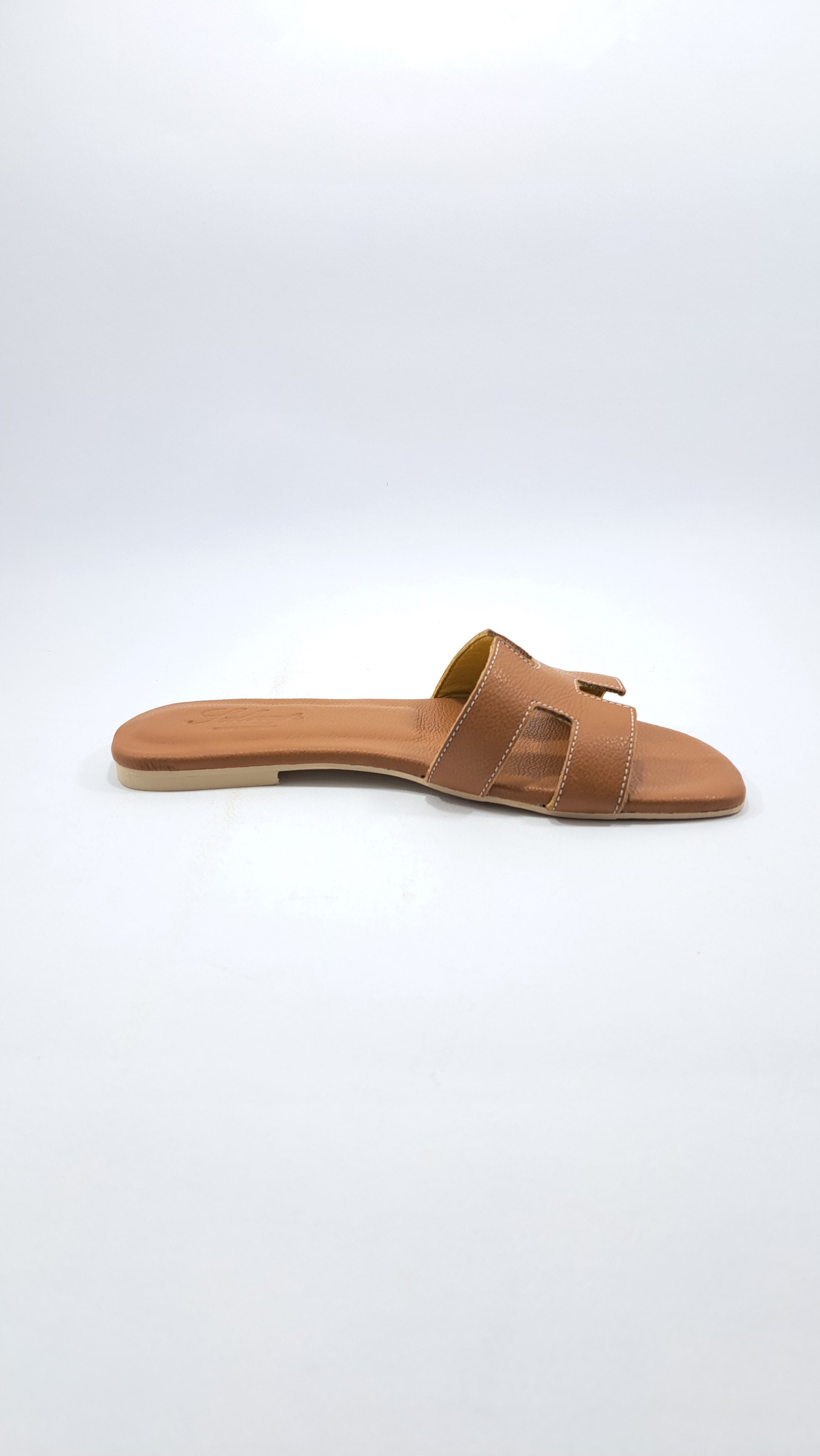 Sandali da Donna Completamente in Pelle. Con suola in Gomma
